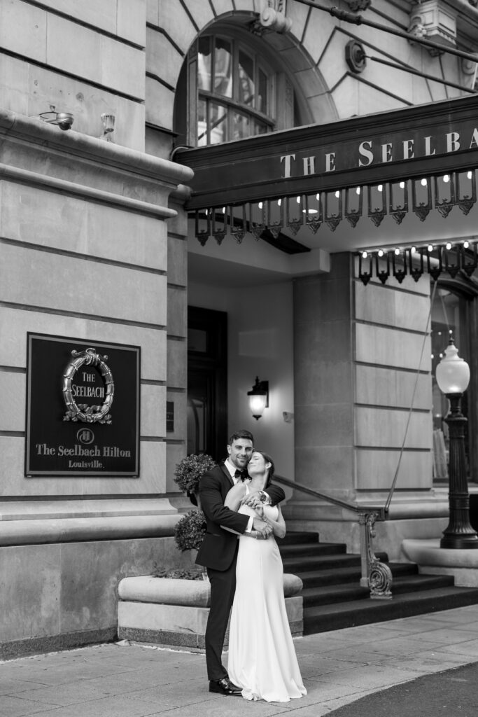 Bride and Groom at Seelbach Hotel